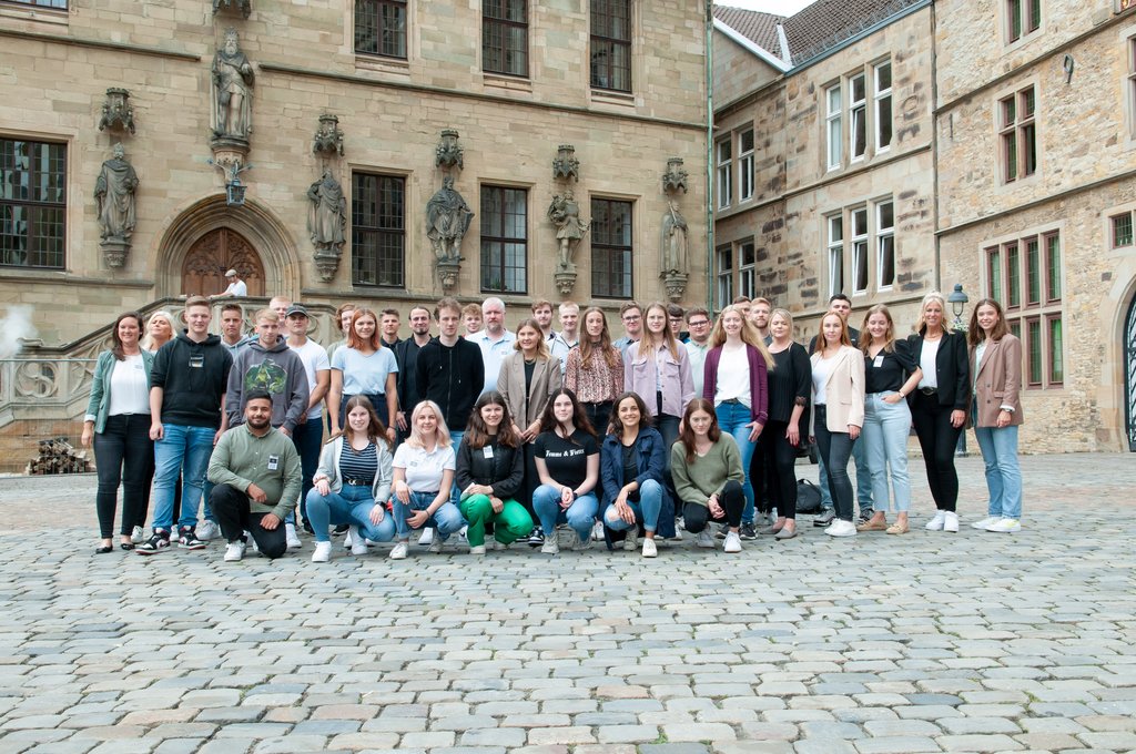 34 Auszubildende und Studierende der Stadt Osnabrück wurden am 01. und 02.08.2022 willkommen geheißen.